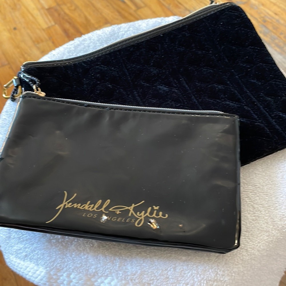 Kendall & Kylie Los Angeles 2 Piece Makeup Case Bag Set Sequins Black Silver